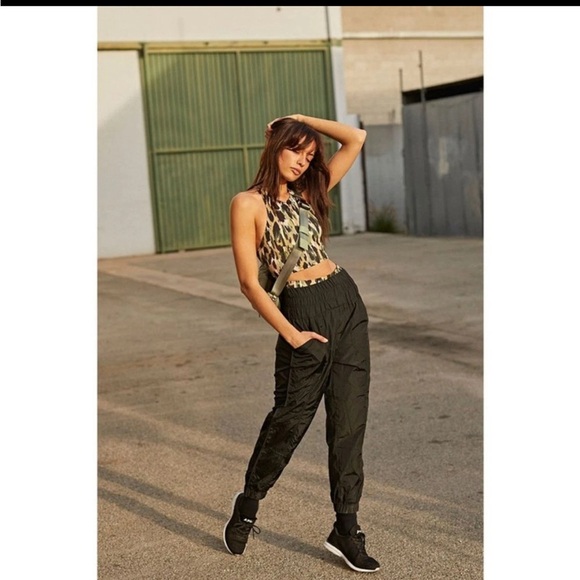 FP Movement by Free People Pants - Free People Movement The Way Home
Jogger Pant Mauve Size Small